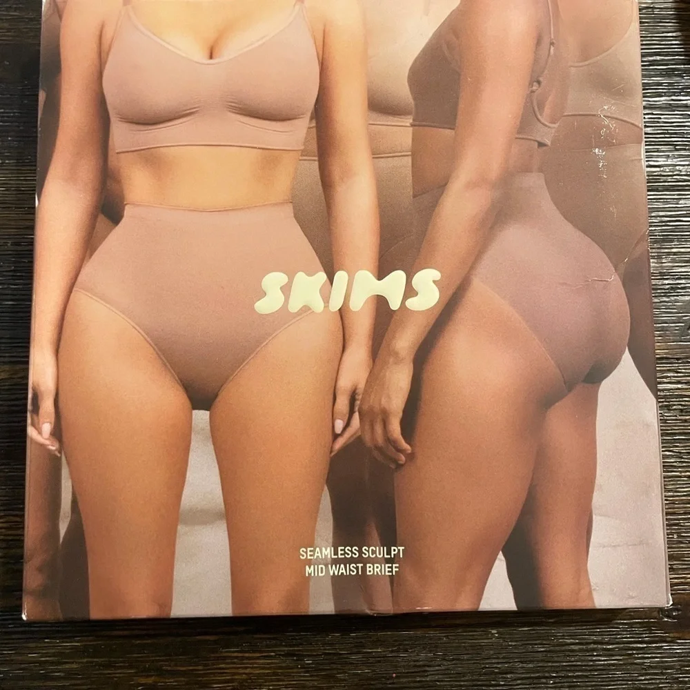 SKIMS Cream Intimates Panties spanx
